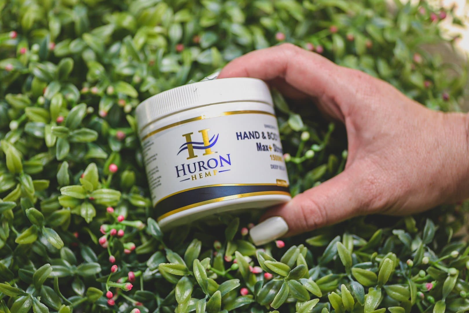 Huron Hemp Hand and Body Cream 750mg helps with deep relief from pain and inflammation.